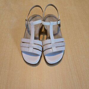 SAS White Capri Tripad Comfort Sandal 6.5 M